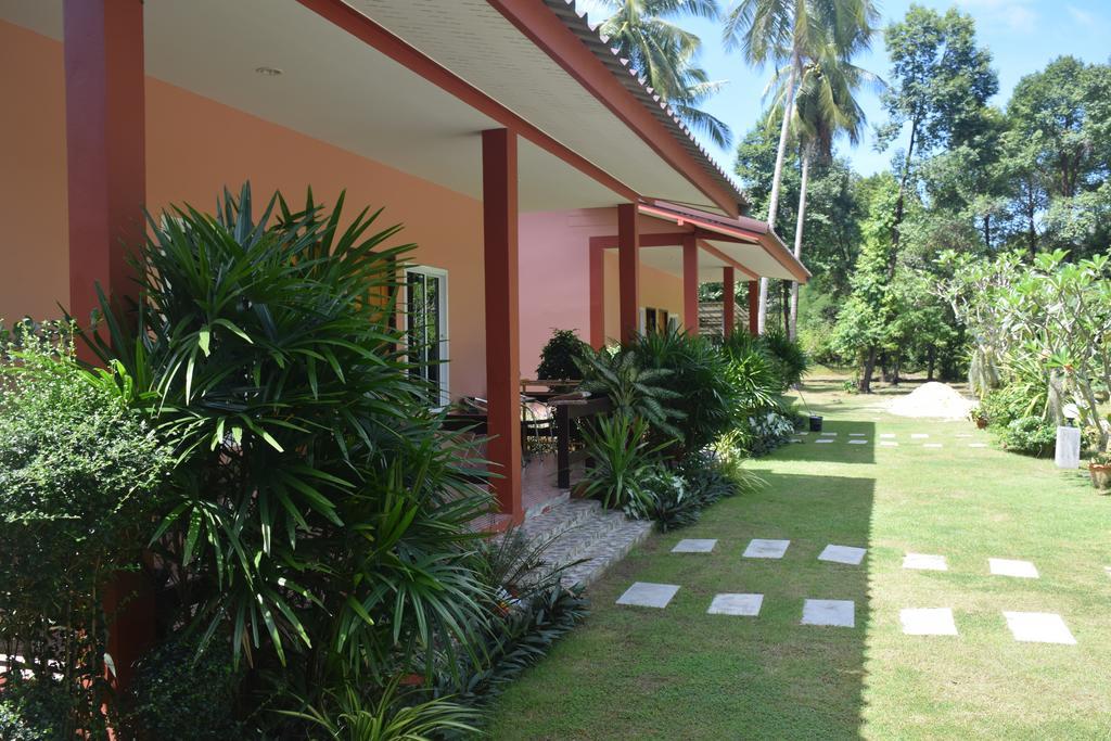 Ostello Baan Longhaad Ko Lanta Esterno foto